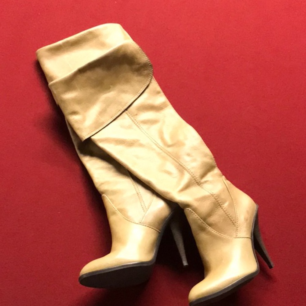 Bcbg Maxazria boots